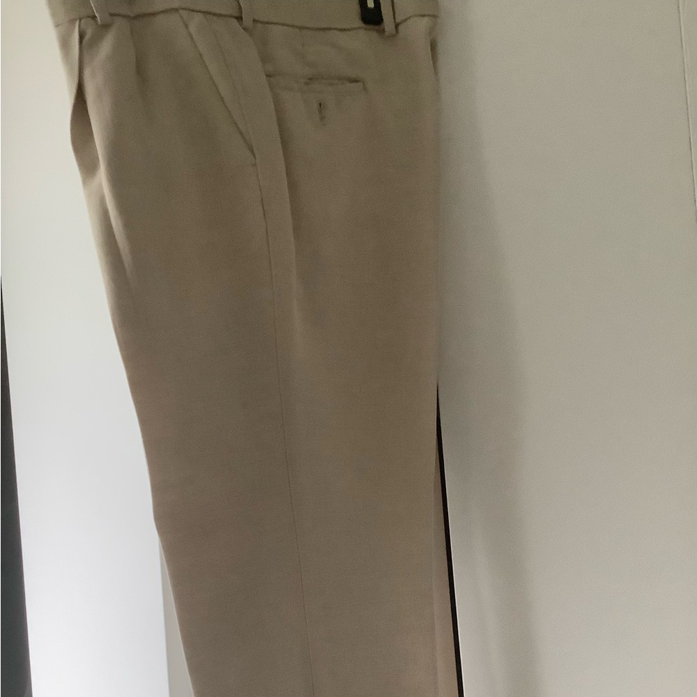 Dockers Men's Straight Cuffed Pleated Linens in Khaki Tan